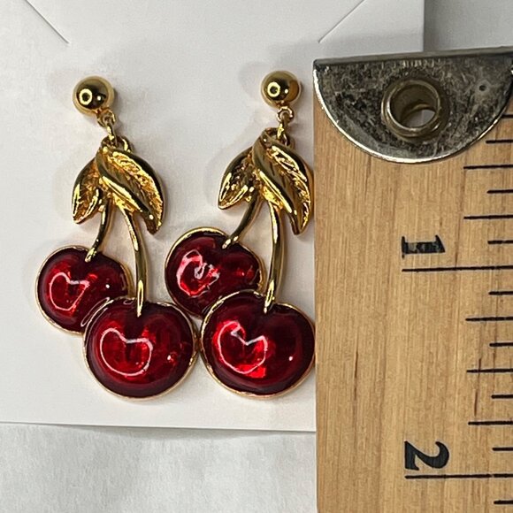 Vintage 80's Avon Cherry Dangle Earrings Gold tone Leaves & Red Enamel Finish - Picture 3 of 3